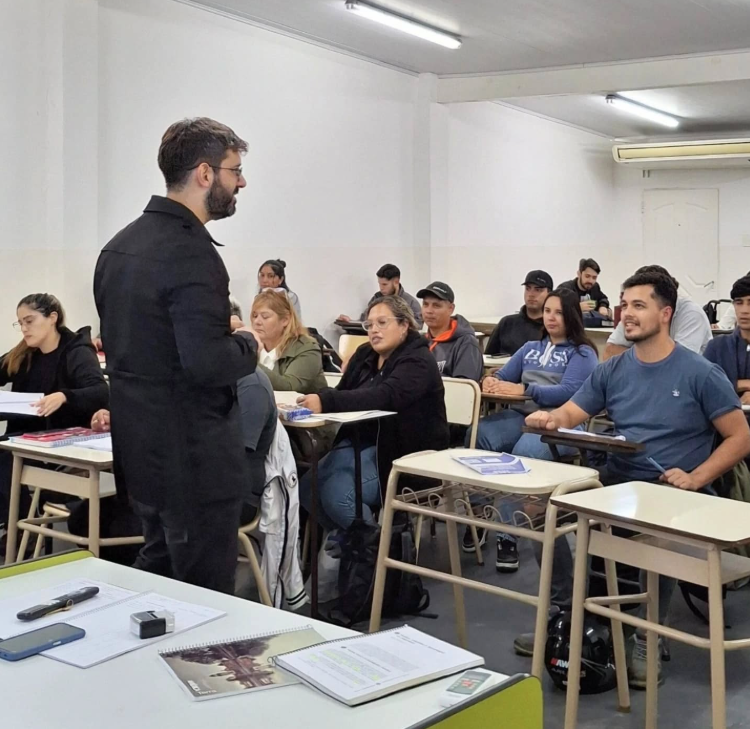 Salones y Aulas ISFT 240